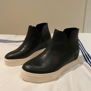 JSlides Womens Shea Booties